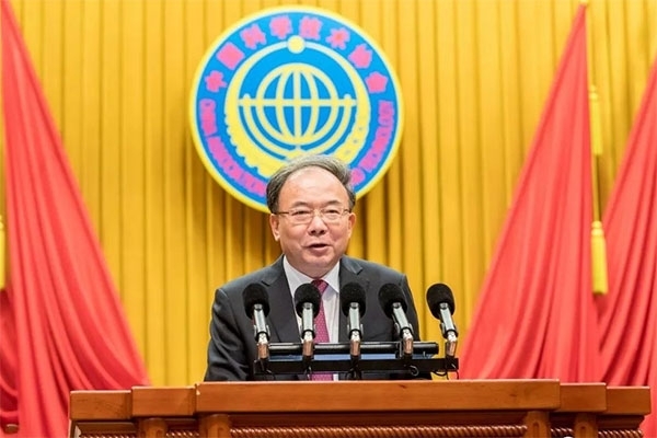 省委常委、市委書記李小敏在開幕式上講話